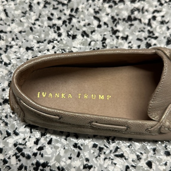 Ivanka trump driving loafers - Picture 4 of 5